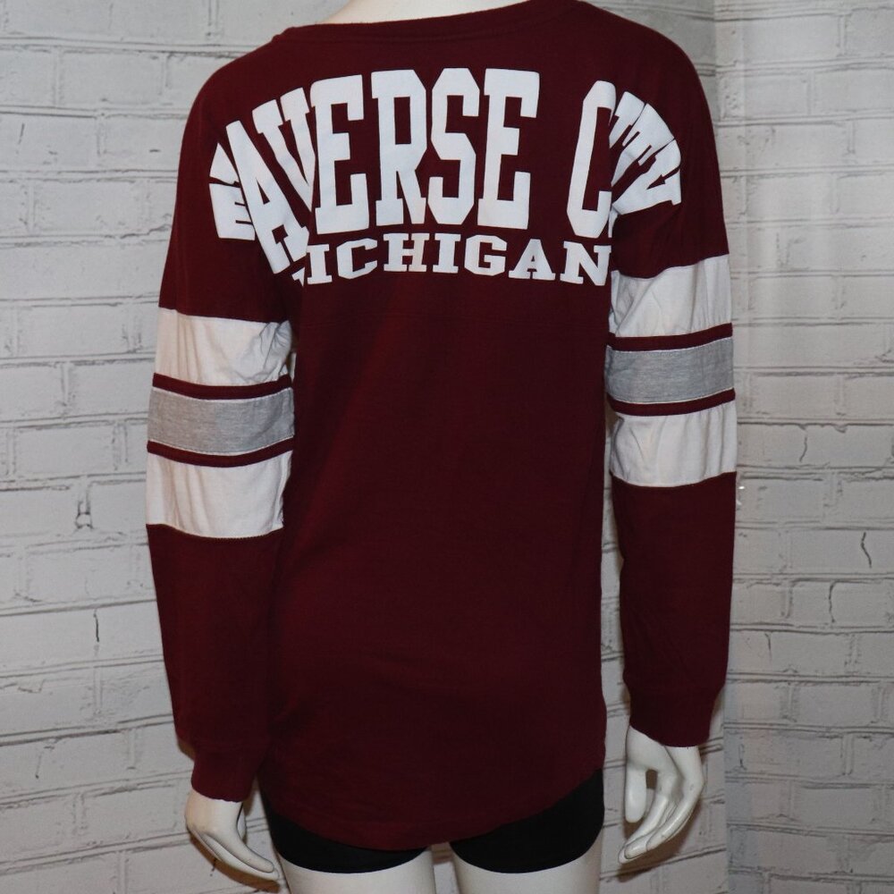 🌲🍷 Traverse City Long Sleeve Tee · Size M · Local & Laid-Back